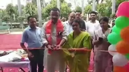 सिगरा स्थित शहीद उद्यान में आपातकाल लागू होने के 50 साल पूरे होने पर लगी प्रदर्शनी