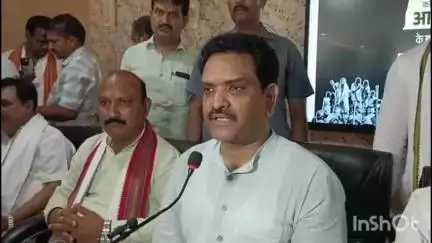 हरदोई: कांग्रेस द्वारा लगाए गए 21 महीने के आपातकाल के 50 वर्ष पूरे होने पर भाजपा ने की प्रेस वार्ता