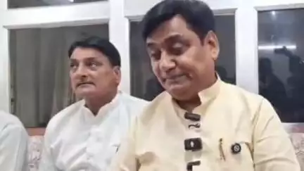 सीकर: सर्किट हाउस में पीसीसी चीफ गोविंद डोटासरा ने की पत्रकार वार्ता, डिप्टी सीएम दिया कुमारी के सीकर दौरे पर साधा निशाना