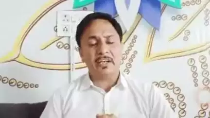 पंचकूला: बिटना कालका में गुलेल गैंग का हमला, रंजीत उप्पल पीड़ित परिवार से मिलने पहुंचे और कहा- प्रशासन नाकाम