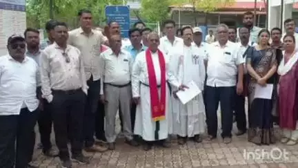 यवतमाळ: चिथावणी खोर वक्तव्य करणाऱ्या पडळकरांवर गुन्हे दाखल करा,अल्फा ओमेगा ख्रिश्चचन महासंघाची जिल्हाधिकाऱ्याकडे मागणी
