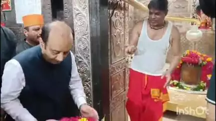 उज्जैन शहर: भाजपा के राष्ट्रीय प्रवक्ता सुधांशु त्रिवेदी ने भगवान महाकाल के दर्शन और पूजन किया