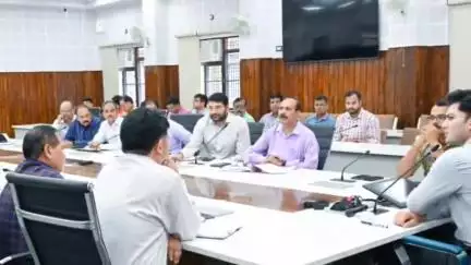 रुद्रप्रयाग: आपदा प्रबंधन की तैयारियों को लेकर जिलाधिकारी प्रतीक जैन ने ली महत्वपूर्ण बैठक, अधिकारियों को दिए निर्देश