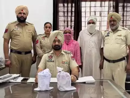 ਜ਼ੀਰਾ: ਪਿੰਡ ਪੰਡੋਰੀ ਖੱਤਰੀਆਂ ਦੇ ਨਜ਼ਦੀਕ ਇੱਕ ਕਿਲੋ ਹੈਰੋਇਨ ਮੋਟਰਸਾਈਕਲ ਸਮੇਤ ਇੱਕ ਮਹਿਲਾ ਅਤੇ ਵਿਅਕਤੀ ਗ੍ਰਿਫਤਾਰ
