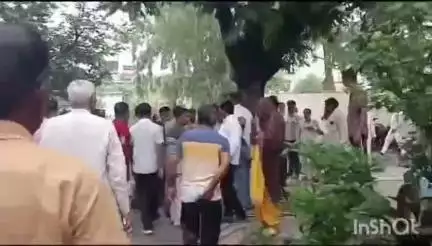 लक्सर: सहकारी गन्ना विकास समिति में हंगामा, महिला प्रत्याशी ने अन्य प्रत्याशी पर नामांकन रोकने का आरोप लगाया, पुलिस पहुंची