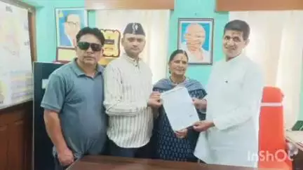 अल्मोड़ा: पार्षदों के शिष्टमंडल ने नगर निगम अल्मोड़ा के मेयर से मुलाकात की, नगर में व्याप्त विभिन्न समस्याओं पर हुई चर्चा