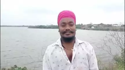जालना: मोतीतलावाच्या आत कठडे बसवा...

सिकलीकर शिख सामाजिक कार्यकर्ता संतोषसिंग कलाणी यांची महापालिकेकडे मागणी...