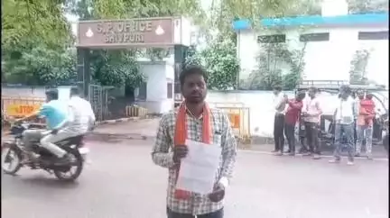 शिवपुरी नगर: राजगढ़ गांव: बाउंड्री के पत्थर फेंकने से रोकने पर सचिव ने साथियों संग 2 लोगों को पीटा