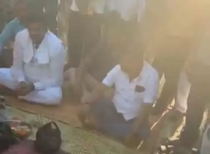 शोहरतगढ़: विधायक विनय वर्मा ने अहिरौली में साप्ताहिक बाजार के इंटरलॉकिंग सड़क निर्माण कार्य का किया लोकार्पण