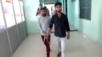 जसवंतनगर: जसवंतनगर कोतवाली पुलिस ने दो अभियुक्तों को मॉडल तहसील के पास और ग्राम सराय भूपत के पास से गिरफ्तार कर जेल भेजा