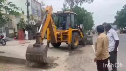 నరసరావుపేట పట్టణంలో ఆక్రమణల తొలగింపు కార్యక్రమం