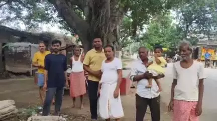 चकिया: सोनहुल गांव की गलियों में बहने वाली नालियों के जाम होने पर ग्रामीणों ने जताई नाराज़गी #jansamasya