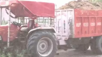 सोनीपत: सोनीपत में अवैध खनन पर बड़ी कार्रवाई, तीन ट्रैक्टर-ट्रॉली ज़ब्त