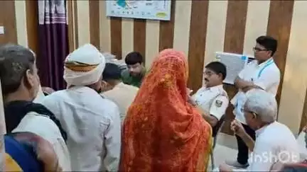 गोपालगंज: भीतभेरवा गांव में सरकारी भूमि पर अवैध कब्जा, पीड़ितों ने थाने में शिकायत की, जांच शुरू