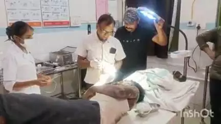 बांका: अलीगंज मोहल्ले में सेंटरिंग से गिरा मजदूर, घायल मजदूर का अस्पताल में हुआ उपचार