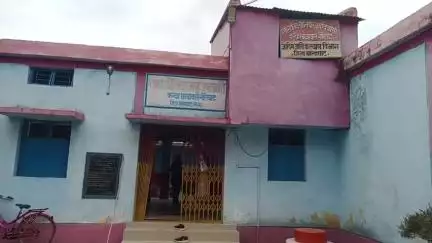 तिरोड़ी: ग्रामीण अंचलों से विद्यार्थियों के पलायन का असर, गोरेघाट छात्रावास में प्रवेश के लिए छात्राओं की तलाश जारी