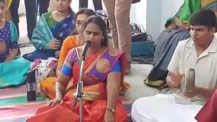 புதுக்கோட்டை: தக்ஷிணாமூர்த்தி பிள்ளை ஜீவசமாதி அடைந்த இடத்தில் இசை நிகழ்ச்சி நடத்திய அமெரிக்காவை சேர்ந்த தமிழர்கள்