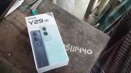 দেগঙ্গা: বাড়ি থেকে মোবাইল ফোন নিয়ে পালাল দুষ্কৃতীরা, থানায় অভিযোগ দায়ের
