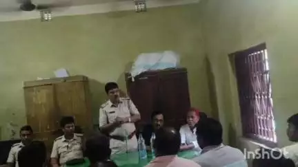 রতুয়া ২: মহরম ও রথযাত্রা উৎসব শান্তিপুর্ণভাবে সম্পন্ন করতে পীরগঞ্জ গ্রাম পঞ্চায়েতে প্রশাসনের বৈঠক