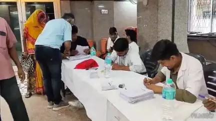 सुजानगढ़: सुजानगढ़ के माहेश्वरी सेवा सदन में लॉयंस क्लब ने नेत्र चिकित्सा शिविर का आयोजन किया