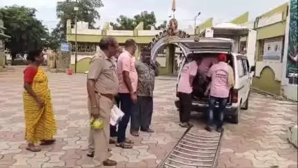 यवतमाळ: शासकीय रुग्णालयात उपचारादरम्यान मृत्यू झालेल्या इसमाचा नंददीप'कडून दफनविधी