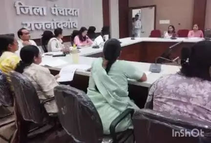 राजनांदगांव: जिला पंचायत सभा कक्ष में जिला पंचायत सीईओ ने महिला एवं बाल विकास विभाग के कार्यों की समीक्षा बैठक ली