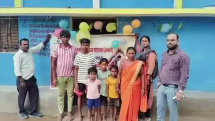 बेरमो: फुसरो: प्रधानमंत्री आवास योजना में चार लाभार्थियों को कराया गया गृह प्रवेश