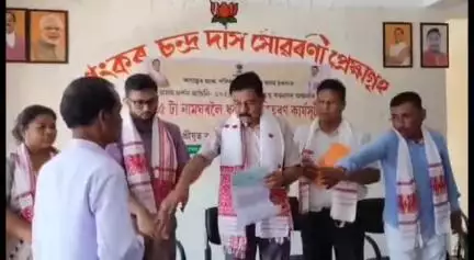 বৰমা ভাগ: অসম দৰ্শন আঁচনিৰ অধীনত সৰভোগত ৬৫ টা নামঘৰলৈ ৩ লাখ টকাকৈ অনুদান প্ৰদান কৰে মন্ত্ৰী ৰণজিৎ কুমাৰ দাসে