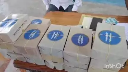 জামালপুর: বুজরুক দিঘি এলাকায় জগন্নাথ এর ছবি সহযোগে মহাপ্রসাদ বিলি