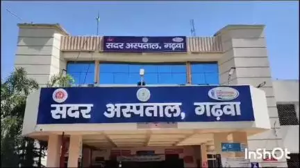 गढ़वा: गढ़वा-शाहपुर रोड पर पूरनचंद चौक के पास मोटरसाइकिल दुर्घटना में एक युवक घायल