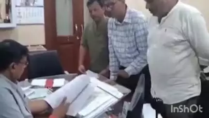 हुज़ूर: रीवा: नागरिक आपूर्ति निगम व जिला विपणन कार्यालय में 110 करोड़ का घोटाला, कमिश्नर को सौंपा ज्ञापन