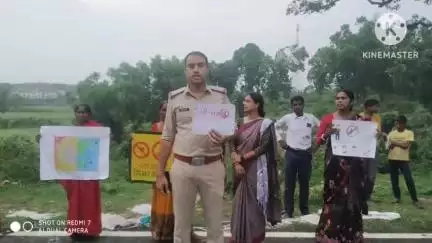 पदमा: पदमा थाना द्वारा नशा मुक्ति अभियान के तहत जागरूकता रैली निकाली गई