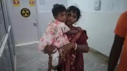 गोड्डा: महागामा में बोलेरो की टक्कर से ऑटो सवार महिला और बच्ची घायल, सदर अस्पताल रेफर