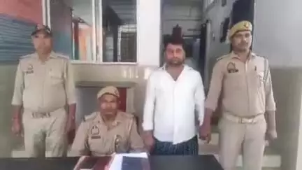 सकलडीहा: भोजापुर से पुलिस ने ट्रकों से वसूली करने वाले 1 अभियुक्त को गिरफ्तार किया, खनन अधिकारी के साथ मिलकर करता था वसूली