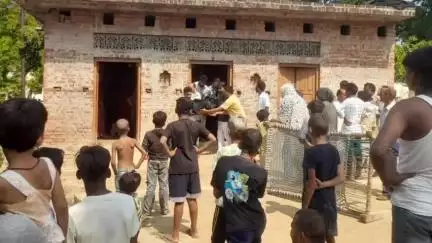 हैदरगढ़: असंद्रा गांव में गीले कपड़े डालते समय करंट की चपेट में आने से मां-बेटी की हुई दर्दनाक मौत, परिजनों में मचा कोहराम