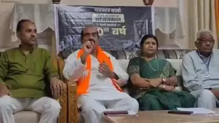 टीकमगढ़: टीकमगढ़ में आपातकाल की आपबीती सुनाते रो पड़े मीसाबंदी, बोले- हमारे ऊपर तानाशाह जैसा जुल्म हुआ