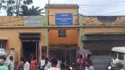 শান্তিপুর: শান্তিপুর ইলেকট্রিক অফিসের সামনে স্মার্ট মিটার নিয়ে লাগাতার ৩ দিন আন্দোলনে প্রাক্তন বিধায়ক অরিন্দম ভট্টাচার্য্য