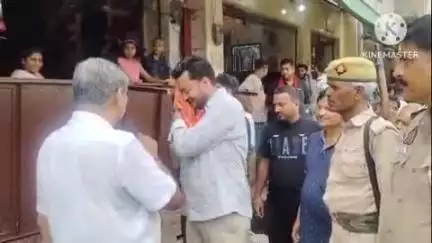 संभल: बहजोई नगर के मुख्य चौराहे पर अतिक्रमण करने वालों को एसडीएम विनय मिश्रा ने दी चेतावनी, 3 घंटे का अल्टीमेटम