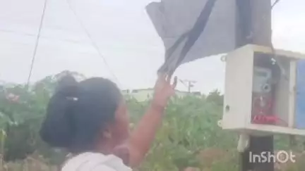 மேட்டுப்பாளையம்: உக்கான் நகர் பொதுமக்கள் இலவச வீட்டு மனை பட்டா கேட்டு வீடுகளில் கருப்பு கொடி கட்டி போராட்டம்