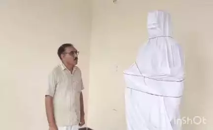 महवा: बड़े गांव के नगला में शहीद सैनिक की मूर्ति का अनावरण किया गया, पूर्व जिला प्रमुख रहे मौजूद
