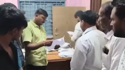 हाटपिपल्या: छोटा खिवनी में वन विभाग द्वारा जनजाति समाज के घर तोड़ने के विरुद्ध जनजाति विकास मंच ने बागली SDM को ज्ञापन दिया