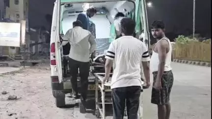 मथुरा: सरकारी एंबुलेंस से न्यू लाइफ केयर में मरीजों को भेजने का वीडियो सोशल मीडिया पर हुआ वायरल