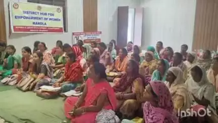 निवास: सारथी कैम्पियन: घरेलू हिंसा और अन्य योजनाओं की जानकारी, नगर परिषद परियोजना निवास में जागरूकता शिविर संपन्न