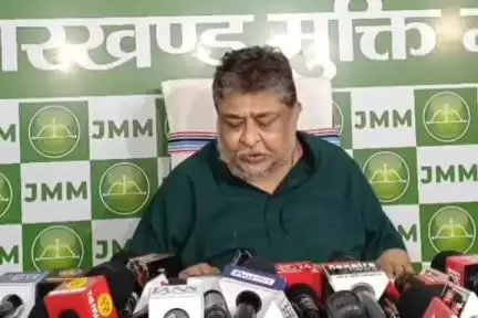 कांके: हरमू स्थित जेएमएम कार्यालय में जेएमएम महासचिव ने आपातकाल को लेकर मोदी सरकार को घेरा