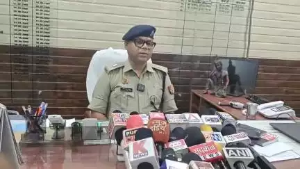 #रायबरेली चोरी की मोटरसाइकिलों को बेचने जा रहे 3 शातिर चोरो के गैंग को पुलिस ने पकड़ा,5 मोटरसाइकिल भी बरामद,ASP ने बताया