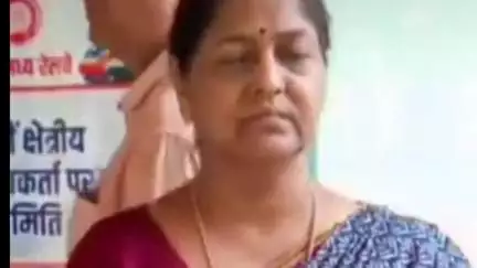 सूबेदारगंज स्थित उत्तर मध्य रेलवे के कार्यक्रम में शिरकत करने पहुंची राज्यसभा सांसद ने इंदिरा गांधी पर किया हमला