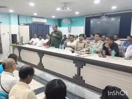 বাগনান ১: বাগনান থানার পক্ষ থেকে বাগনানে অনুষ্ঠিত হলো সমন্বয় বৈঠক আসন্ন রথযাত্রা ও মহরম উপলক্ষে