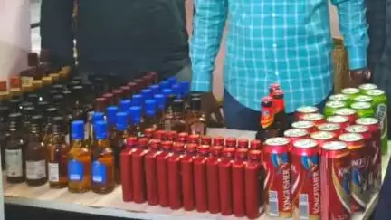 परभणी: पोलीसांच्या विशेष पथकाची कारवाई जिंतूर रोडवरील एका हॉटेल मधून 23350 रुपयांची अवैध विदेशी दारू जप्त