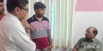 रानीश्वर: रानीश्वर के सीएचसी का रानीश्वर बीडीओ ने किया औचक निरीक्षण