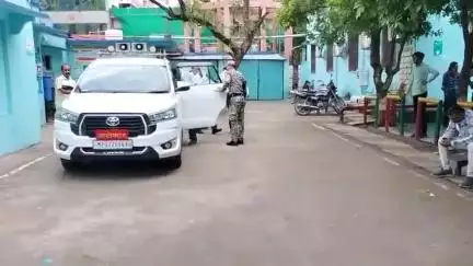 भिंड नगर: जिला अस्पताल का कलेक्टर संजीव श्रीवास्तव का किया औचक निरीक्षण, ऑक्सीजन प्लांट का लिया जायजा
